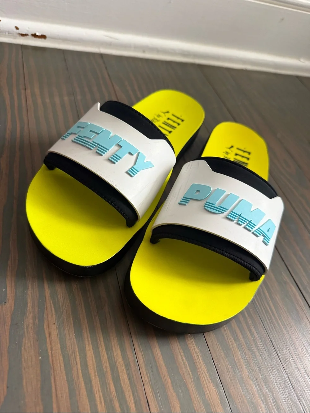 PUMA Fenty Slides - Picture 1 of 4